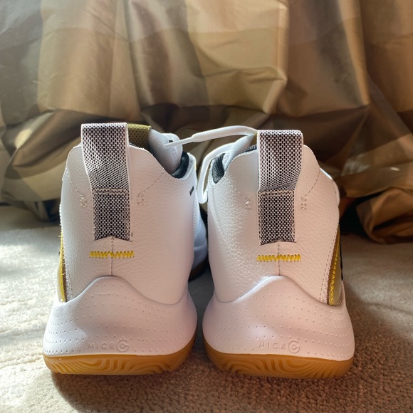 Under Armour Curry 3Z5 - Picture 3 of 6